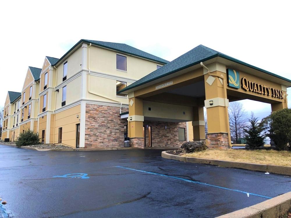 Quality Inn Hackettstown - Long Valley Экстерьер фото