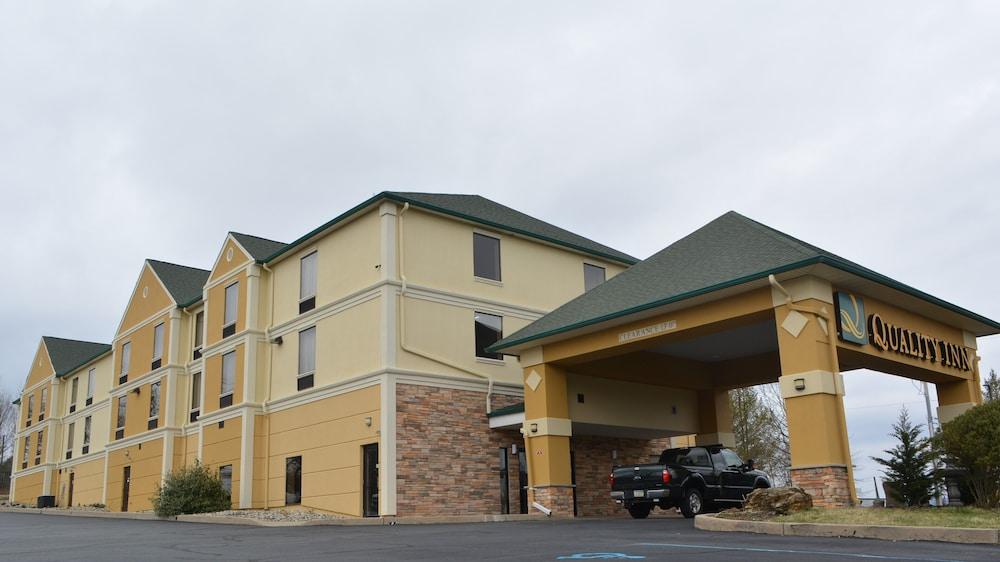 Quality Inn Hackettstown - Long Valley Экстерьер фото
