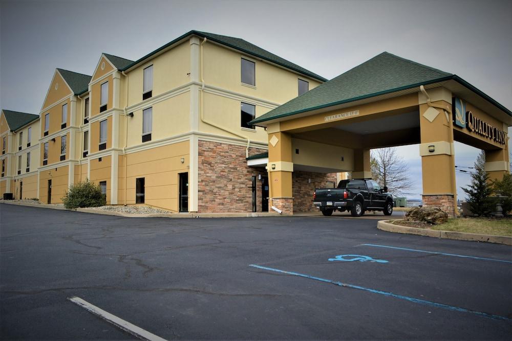 Quality Inn Hackettstown - Long Valley Экстерьер фото